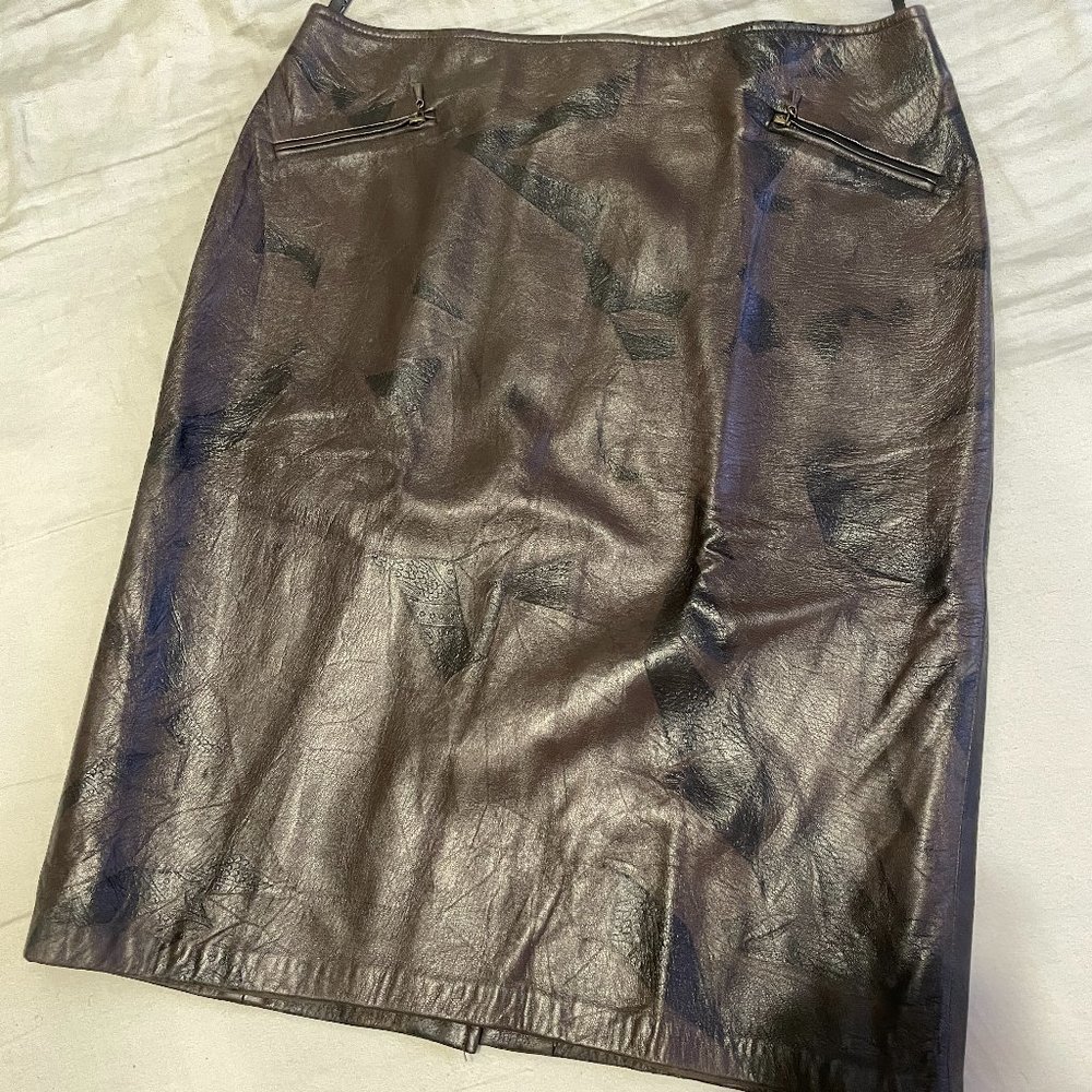 New LaiCarFore High-End Women Skirt - M